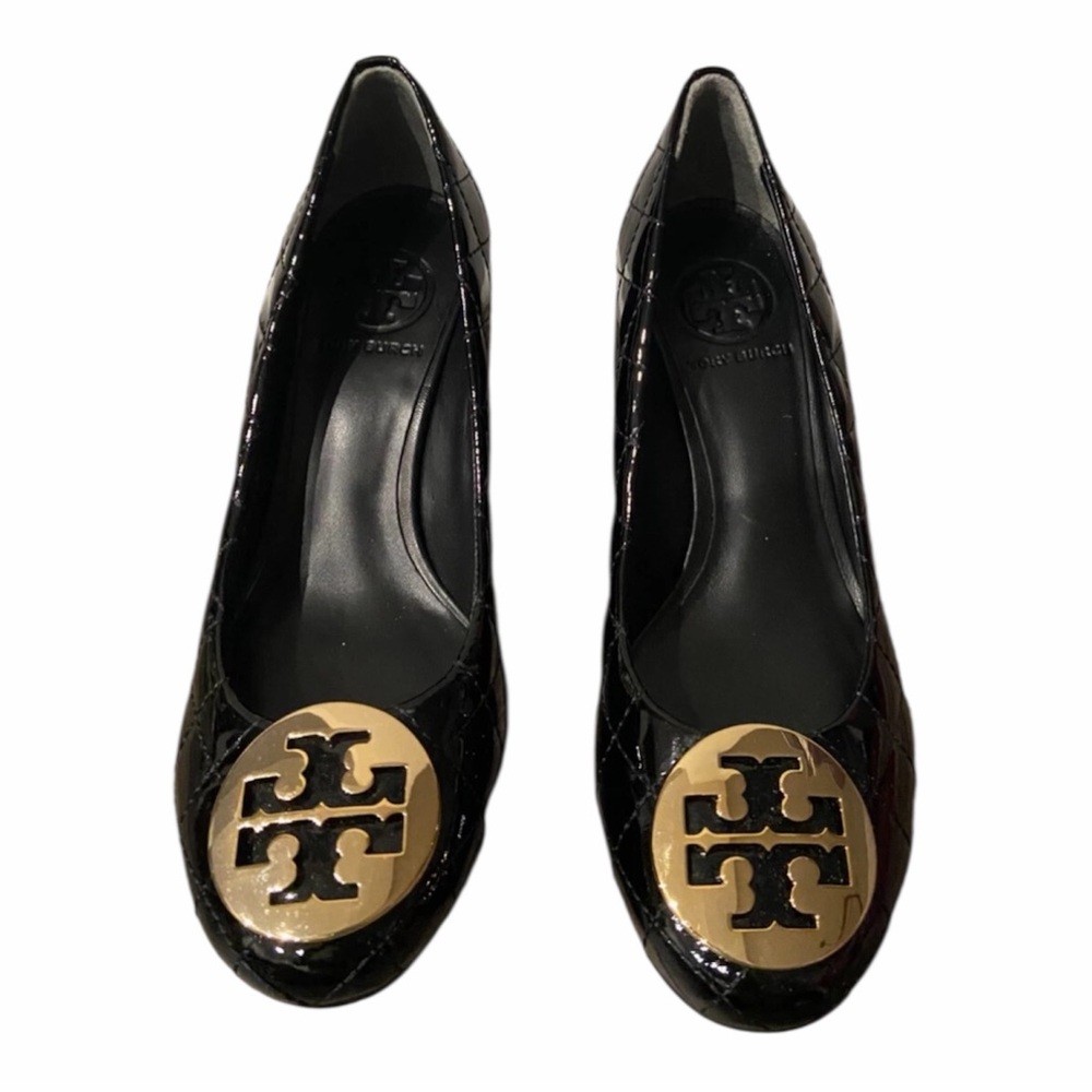 Tory Burch Black Patent Leather Flats with Gold Logo Medallion